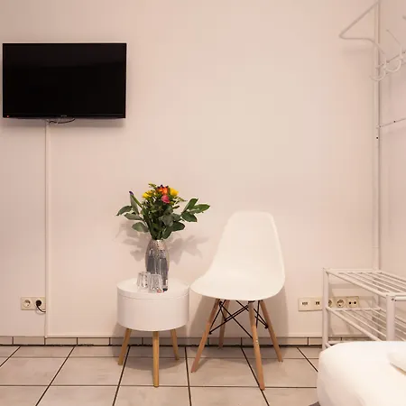 2 Hannover-laatzen Hostel