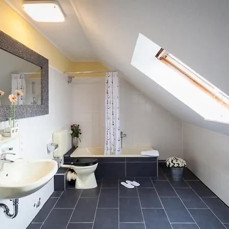 2 Hannover-laatzen Hostel *