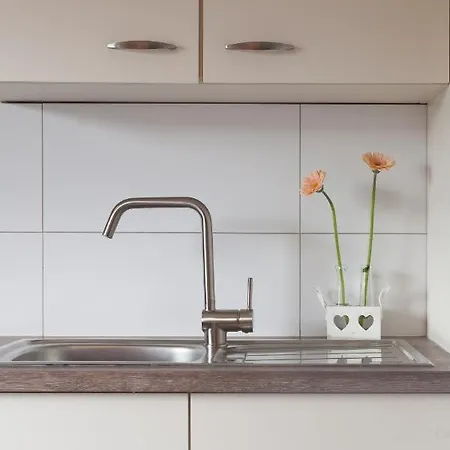 2 Hannover-laatzen Хостел Латцен